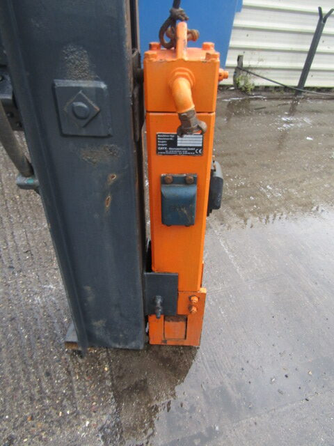 GAYK VR120 BARRIER DRIVE HAMMER - Навесное оборудование для Коммунальной и специальной техники: фото 5 GAYK VR120 BARRIER DRIVE HAMMER - Навесное оборудование для Коммунальной и специальной техники: фото 5