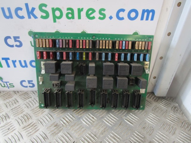 VOLVO FLE/FL6 FUSEBOARD 1079459 P04 - Электрическая система для Грузовиков: фото 1 VOLVO FLE/FL6 FUSEBOARD 1079459 P04 - Электрическая система для Грузовиков: фото 1