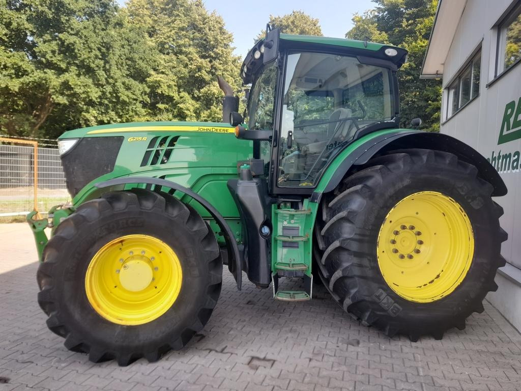 John Deere 6215 R - Трактор: фото 1 John Deere 6215 R - Трактор: фото 1