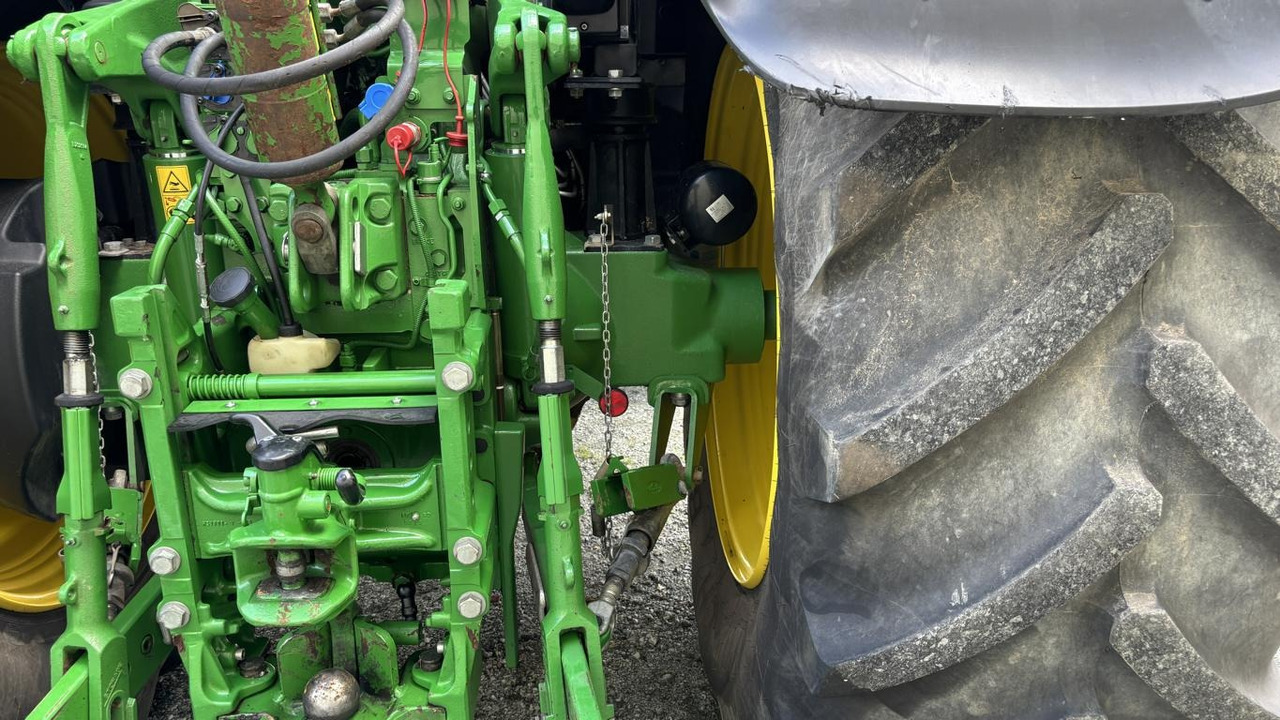 Трактор John Deere 6R195: фото 15 Трактор John Deere 6R195: фото 15