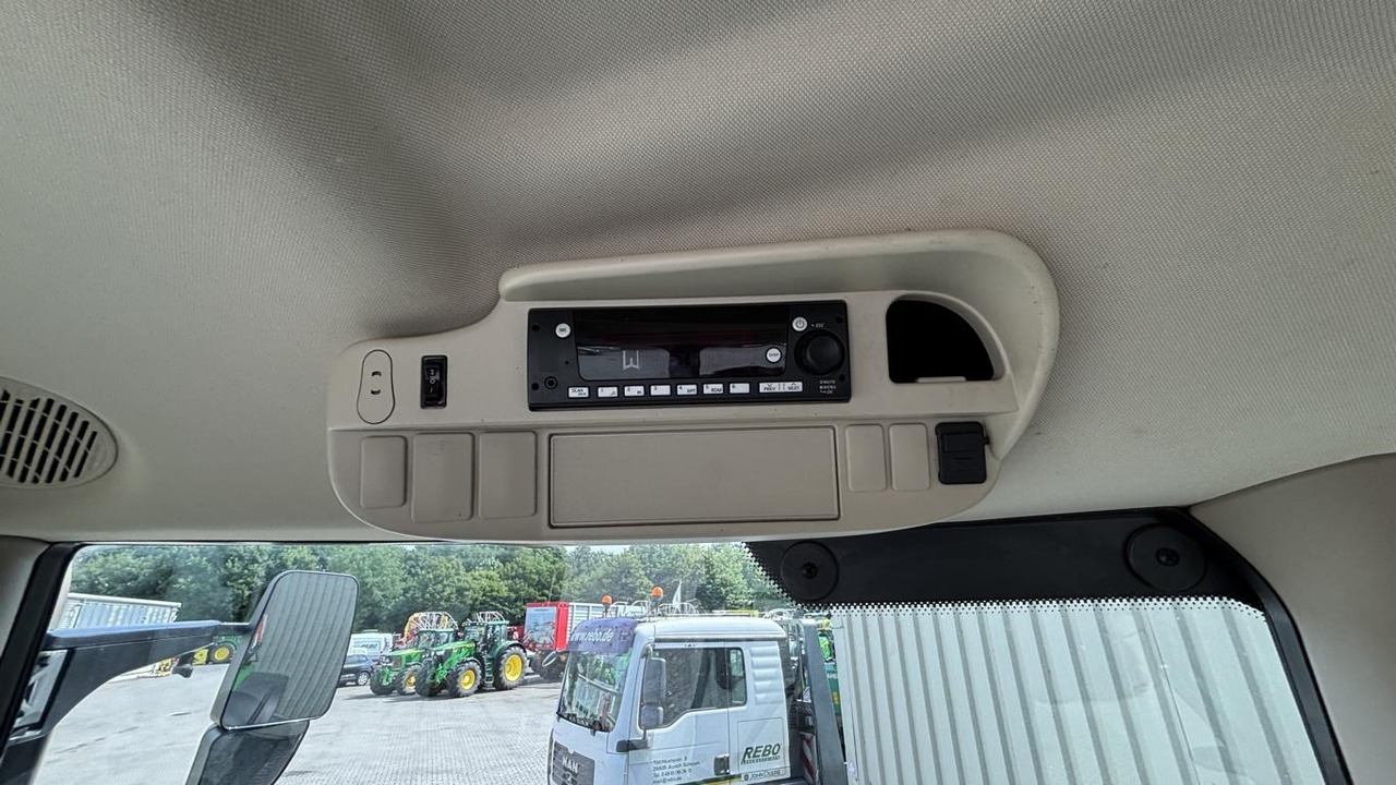 Трактор John Deere 6R195: фото 11 Трактор John Deere 6R195: фото 11