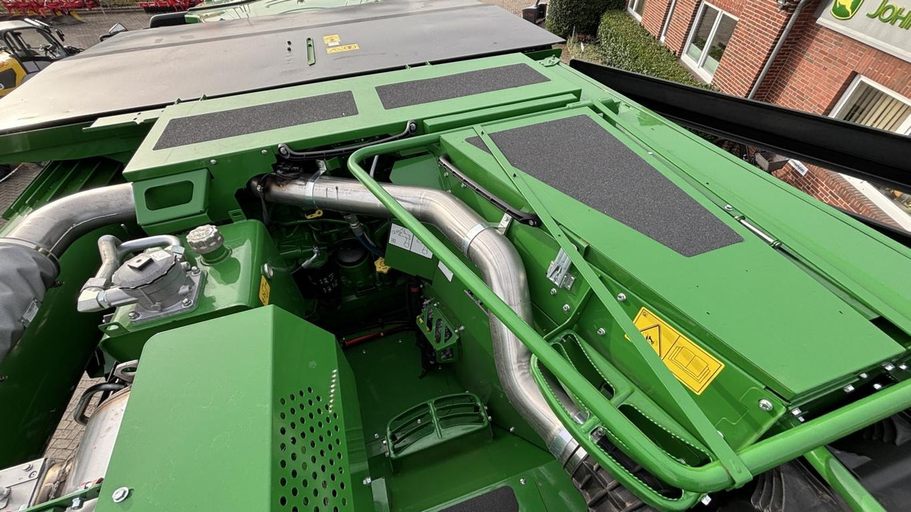John Deere MÄHDRESCHER T5700 MY25 в лизинг John Deere MÄHDRESCHER T5700 MY25: фото 18 John Deere MÄHDRESCHER T5700 MY25 в лизинг John Deere MÄHDRESCHER T5700 MY25: фото 18