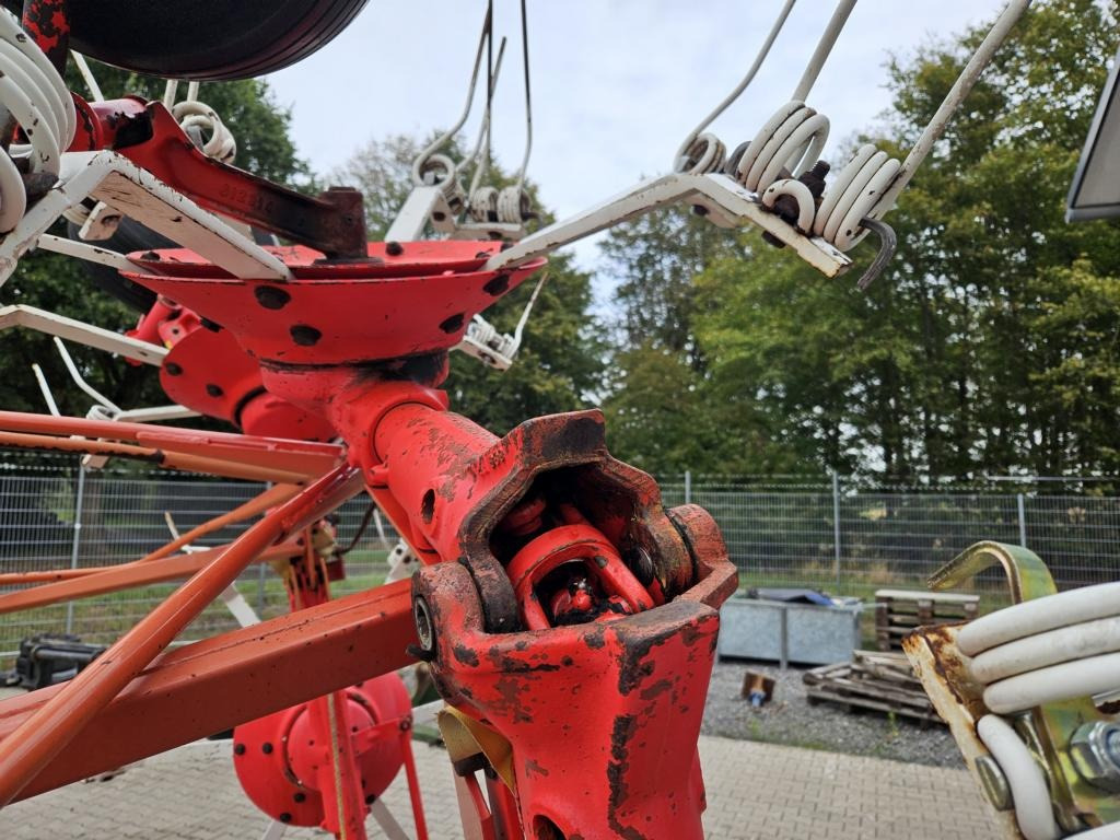 Pöttinger HIT 69 N-Z - Сеноворошилка: фото 3 Pöttinger HIT 69 N-Z - Сеноворошилка: фото 3