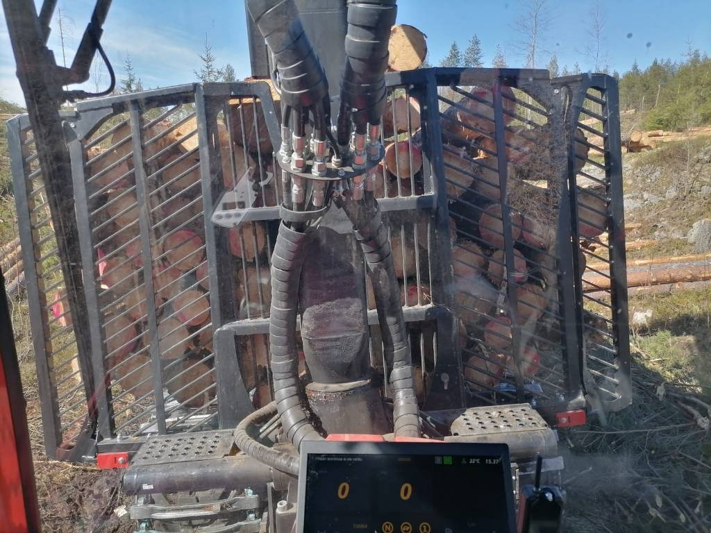 Komatsu 845 - Форвардер: фото 3 Komatsu 845 - Форвардер: фото 3