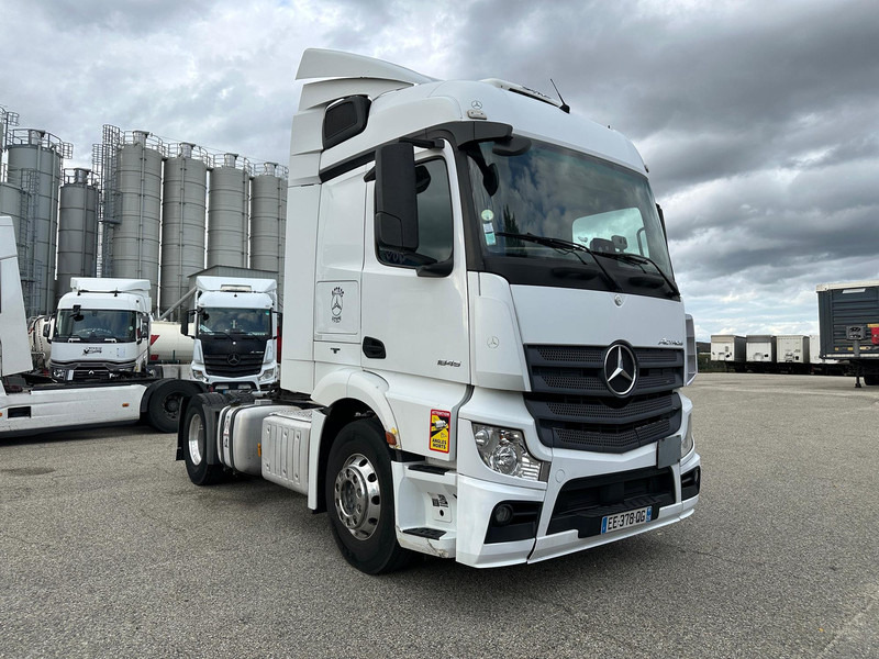 Mercedes-Benz Actros - Тягач: фото 2 Mercedes-Benz Actros - Тягач: фото 2
