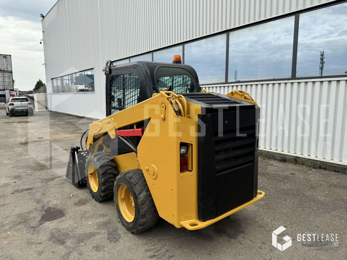 Caterpillar 236D - Мини-погрузчик с бортовым поворотом: фото 2 Caterpillar 236D - Мини-погрузчик с бортовым поворотом: фото 2
