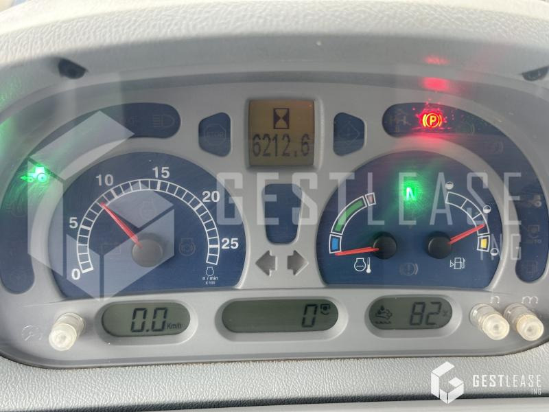 Трактор New Holland T7.235: фото 10