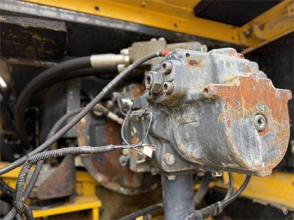 Гусеничный экскаватор Komatsu PC 450 LC-7: фото 6