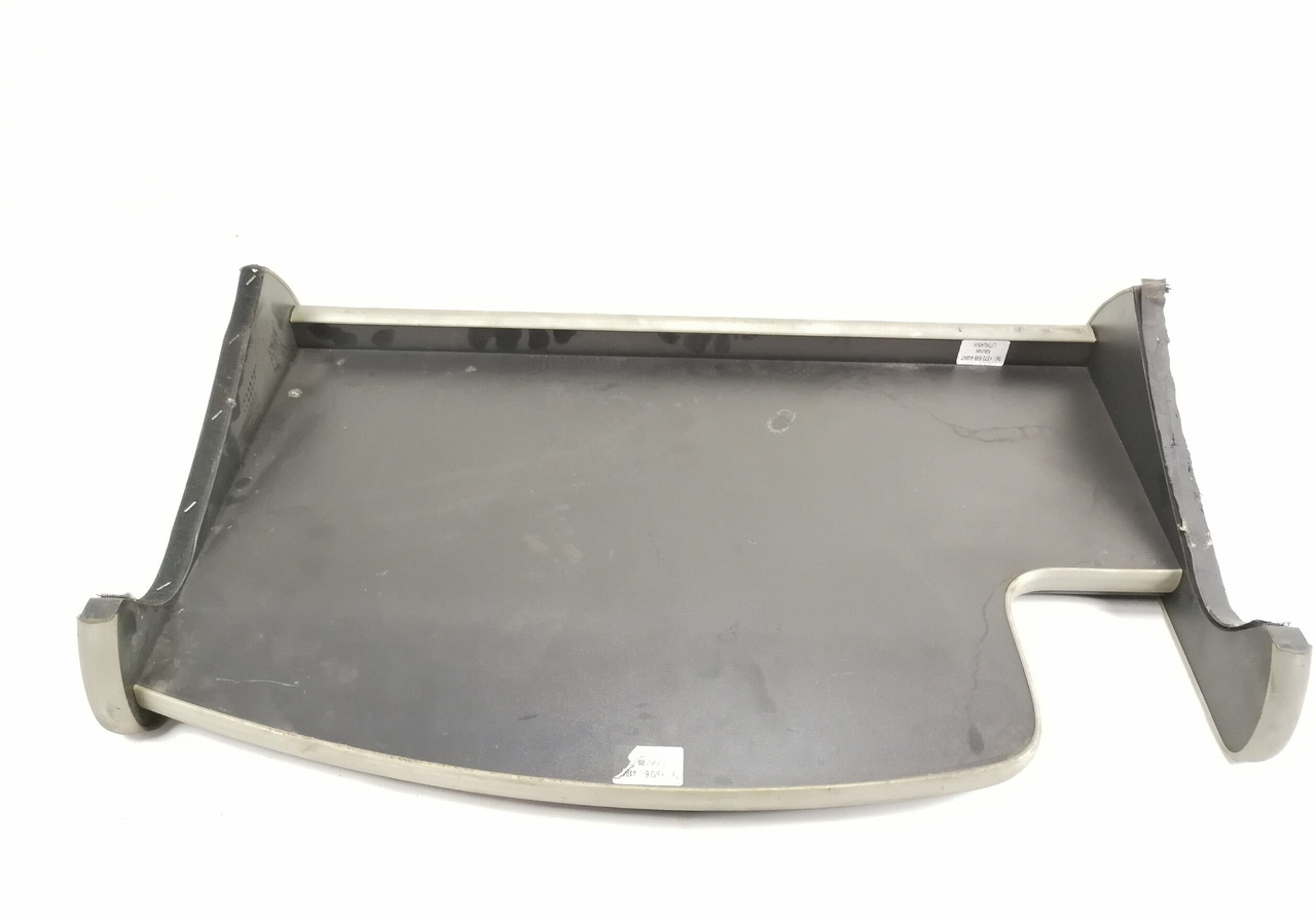 MAN Armatuurlaua pealne lisalaud - Универсальная запчасть для Грузовиков: фото 4 MAN Armatuurlaua pealne lisalaud - Универсальная запчасть для Грузовиков: фото 4