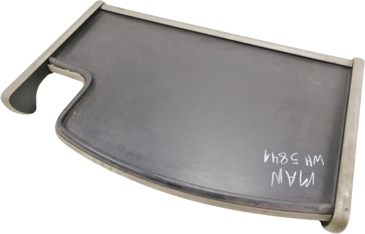 MAN Armatuurlaua pealne lisalaud - Универсальная запчасть для Грузовиков: фото 1 MAN Armatuurlaua pealne lisalaud - Универсальная запчасть для Грузовиков: фото 1