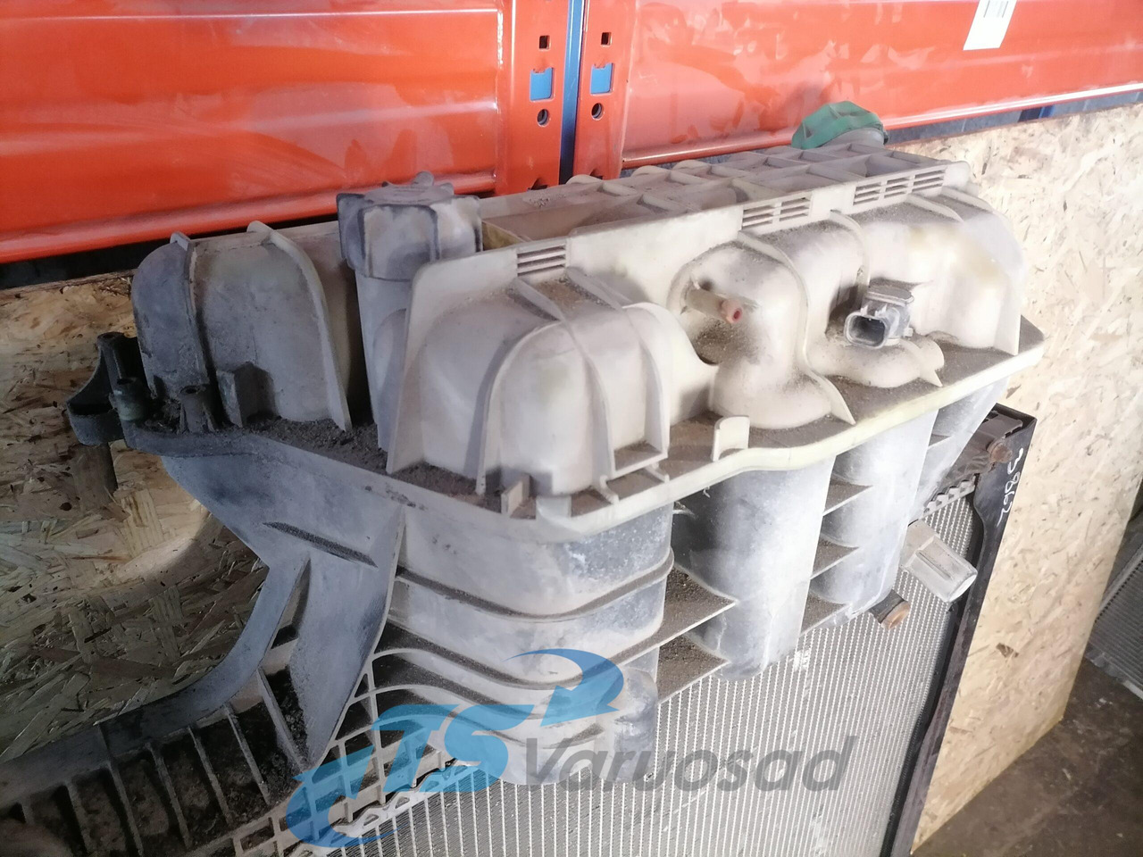 MAN Cooling radiator 81061016512 - Радиатор для Грузовиков: фото 4 MAN Cooling radiator 81061016512 - Радиатор для Грузовиков: фото 4