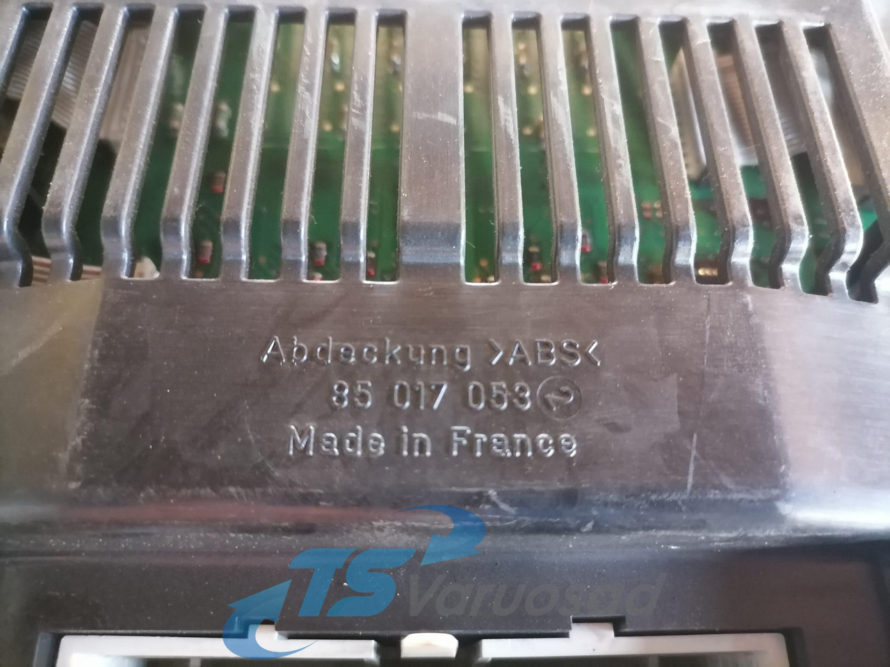 MAN Dashboard 81272026154 - Приборная панель для Грузовиков: фото 4 MAN Dashboard 81272026154 - Приборная панель для Грузовиков: фото 4