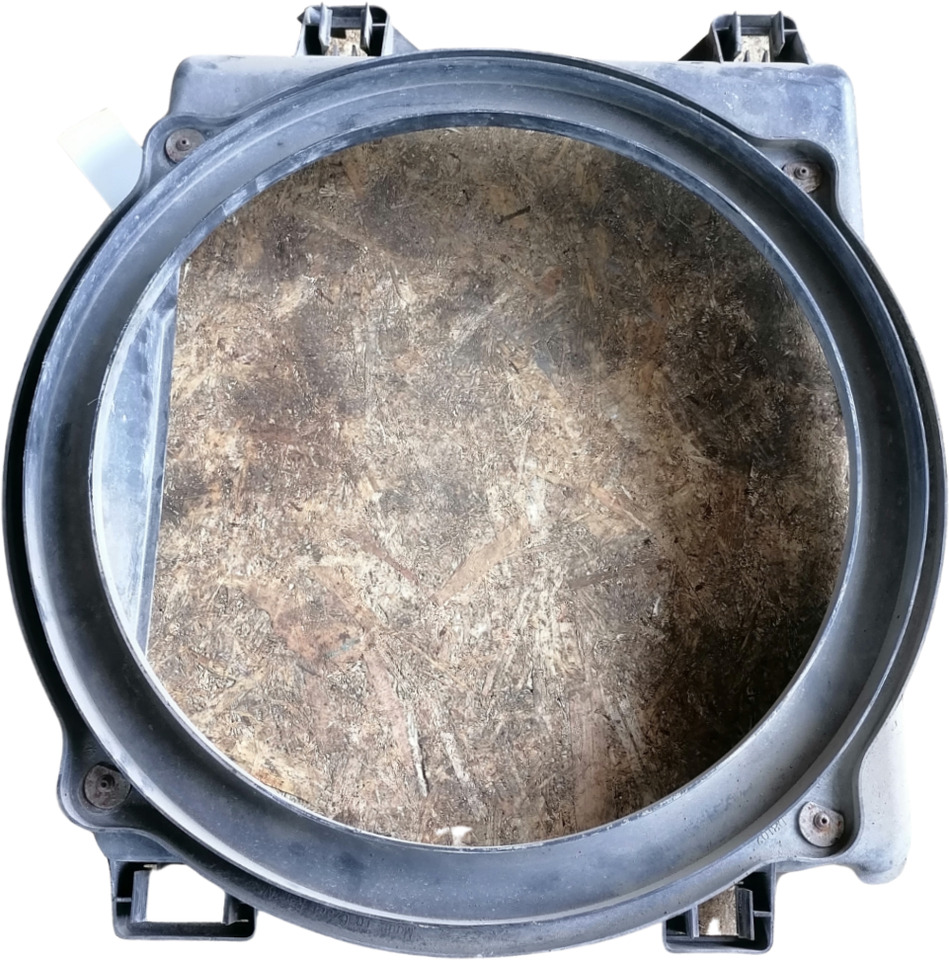 MAN Fan shroud 81066200173 - Радиатор для Грузовиков: фото 1 MAN Fan shroud 81066200173 - Радиатор для Грузовиков: фото 1