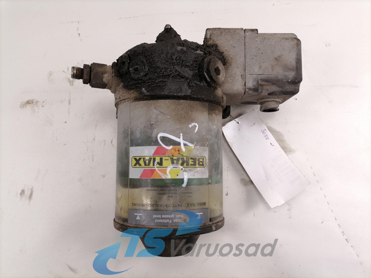 MAN Keskmäärde pump 81491016066 - Универсальная запчасть для Грузовиков: фото 3 MAN Keskmäärde pump 81491016066 - Универсальная запчасть для Грузовиков: фото 3