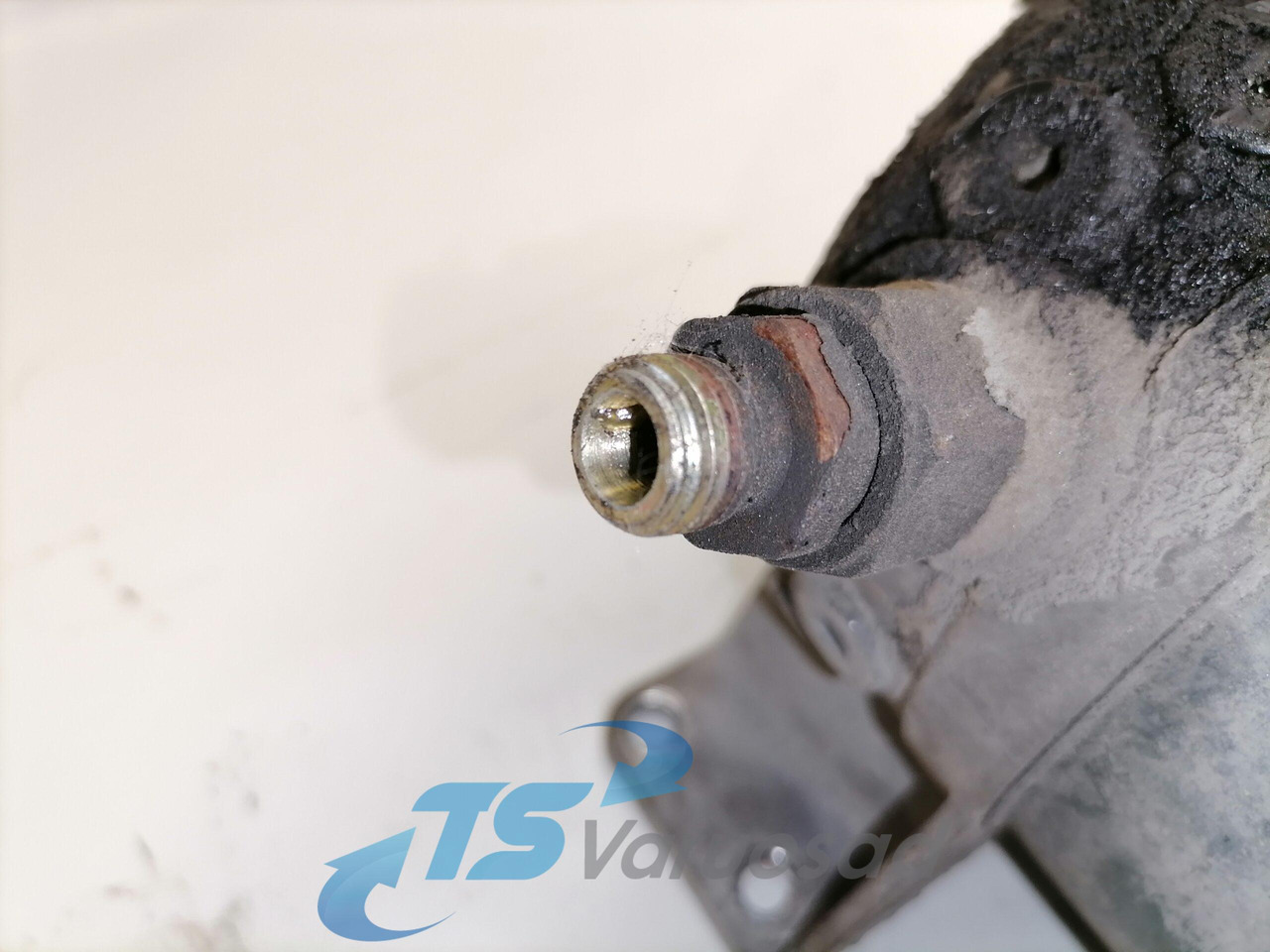 MAN Keskmäärde pump 81491016066 - Универсальная запчасть для Грузовиков: фото 5 MAN Keskmäärde pump 81491016066 - Универсальная запчасть для Грузовиков: фото 5