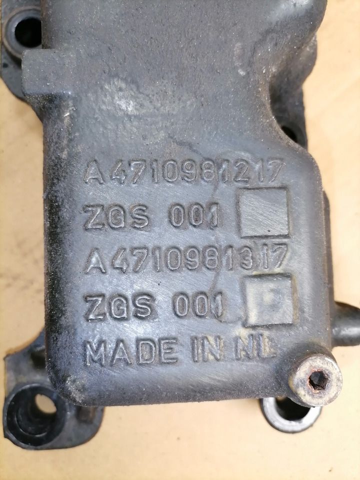 Mercedes-Benz Intake mainfold A4710981217 - Впускной коллектор для Грузовиков: фото 5 Mercedes-Benz Intake mainfold A4710981217 - Впускной коллектор для Грузовиков: фото 5