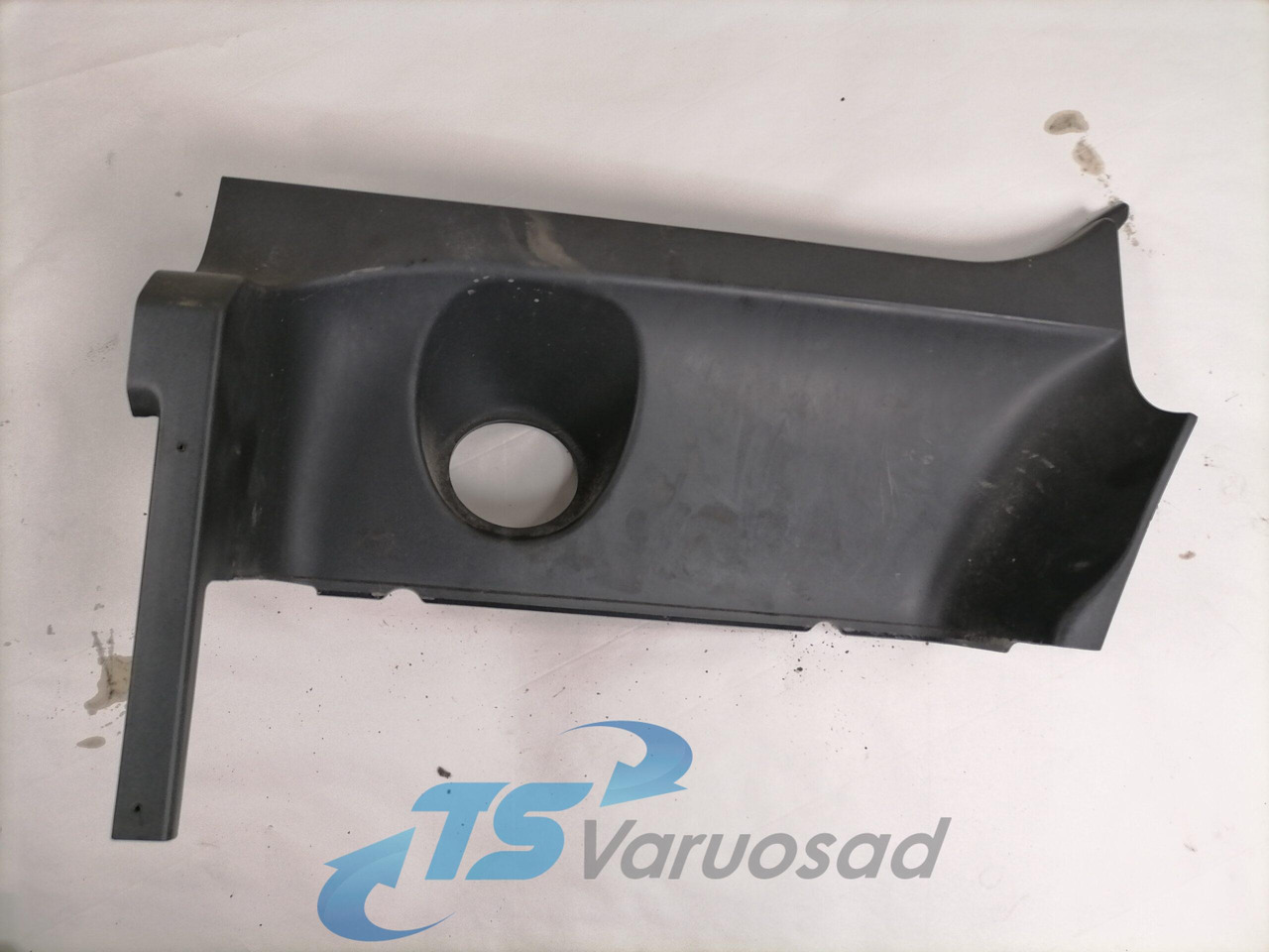 Scania Astmelaua plastik kate, ülemine vasak 1442655 - Боковая подножка для Грузовиков: фото 1 Scania Astmelaua plastik kate, ülemine vasak 1442655 - Боковая подножка для Грузовиков: фото 1