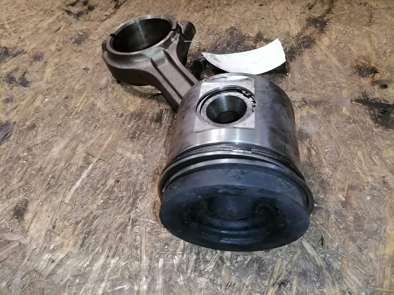 Scania Connecting rod + piston 1798596 - Поршень/ Кольцо/ Втулка для Грузовиков: фото 5 Scania Connecting rod + piston 1798596 - Поршень/ Кольцо/ Втулка для Грузовиков: фото 5