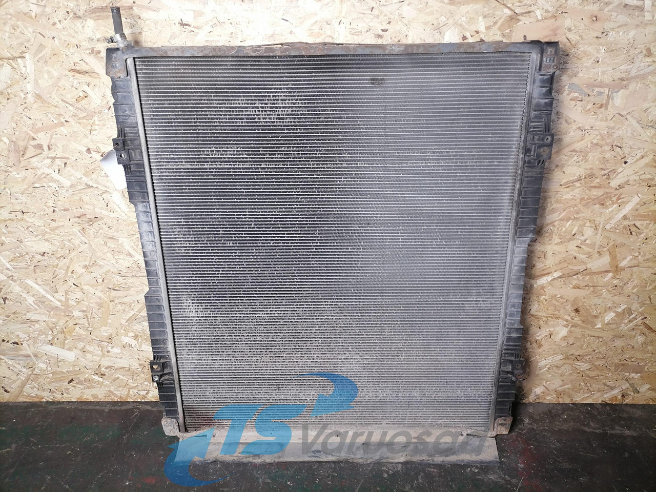Scania Cooling radiator 1769997 - Радиатор для Грузовиков: фото 1 Scania Cooling radiator 1769997 - Радиатор для Грузовиков: фото 1