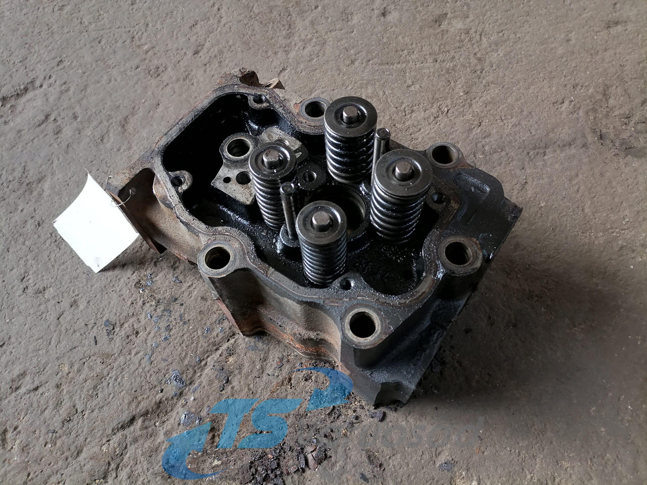 Scania Cylinder head 1522193 - Головка блока для Грузовиков: фото 1 Scania Cylinder head 1522193 - Головка блока для Грузовиков: фото 1
