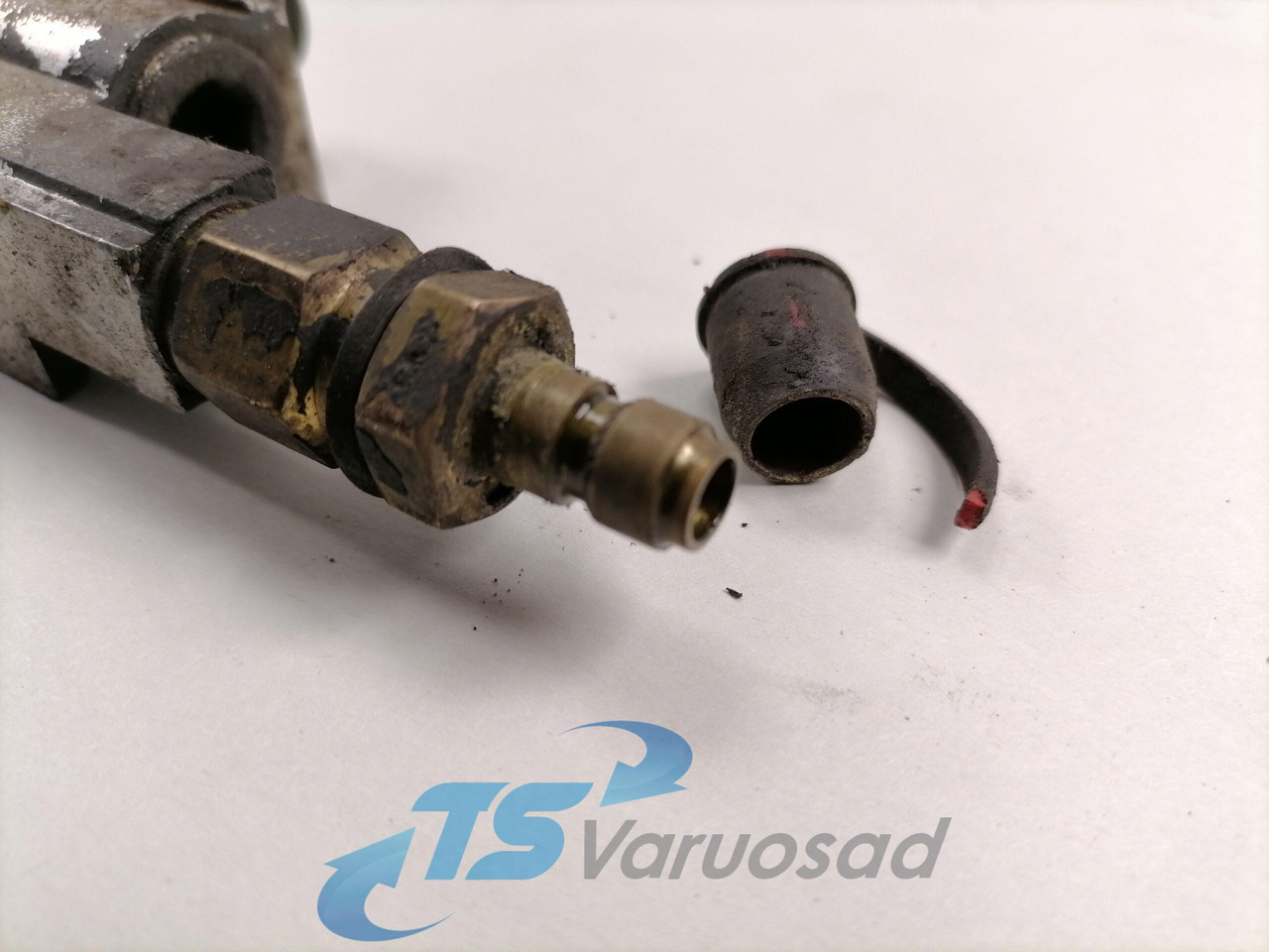 Scania Fuel mainfold 1864753 - Подготовка топлива для Грузовиков: фото 3 Scania Fuel mainfold 1864753 - Подготовка топлива для Грузовиков: фото 3
