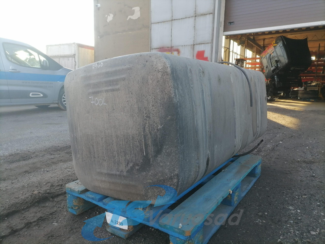 Scania Kütusepaak 700L 1423691 - Топливный бак для Грузовиков: фото 3 Scania Kütusepaak 700L 1423691 - Топливный бак для Грузовиков: фото 3
