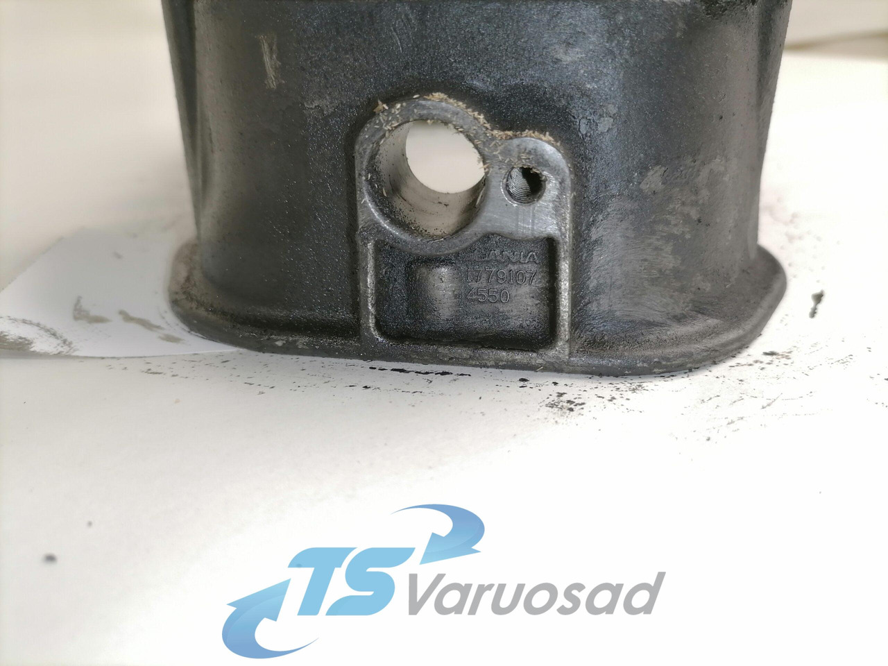 Scania Ladder frame 1779107 - Головка блока для Грузовиков: фото 3 Scania Ladder frame 1779107 - Головка блока для Грузовиков: фото 3