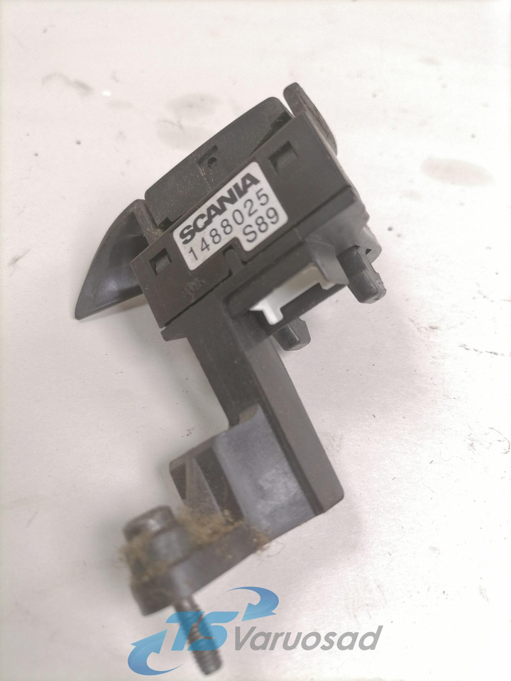 Scania Switch, steering wheel 1488025 - Рулевое управление для Грузовиков: фото 3 Scania Switch, steering wheel 1488025 - Рулевое управление для Грузовиков: фото 3