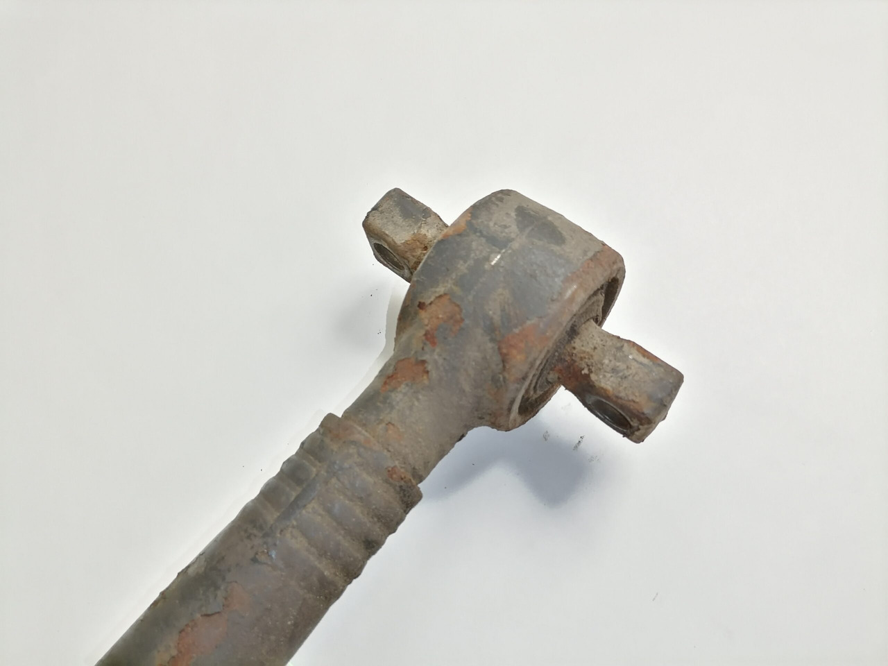 Scania Torque rod 1393298 - Ось и запчасти для Грузовиков: фото 3 Scania Torque rod 1393298 - Ось и запчасти для Грузовиков: фото 3