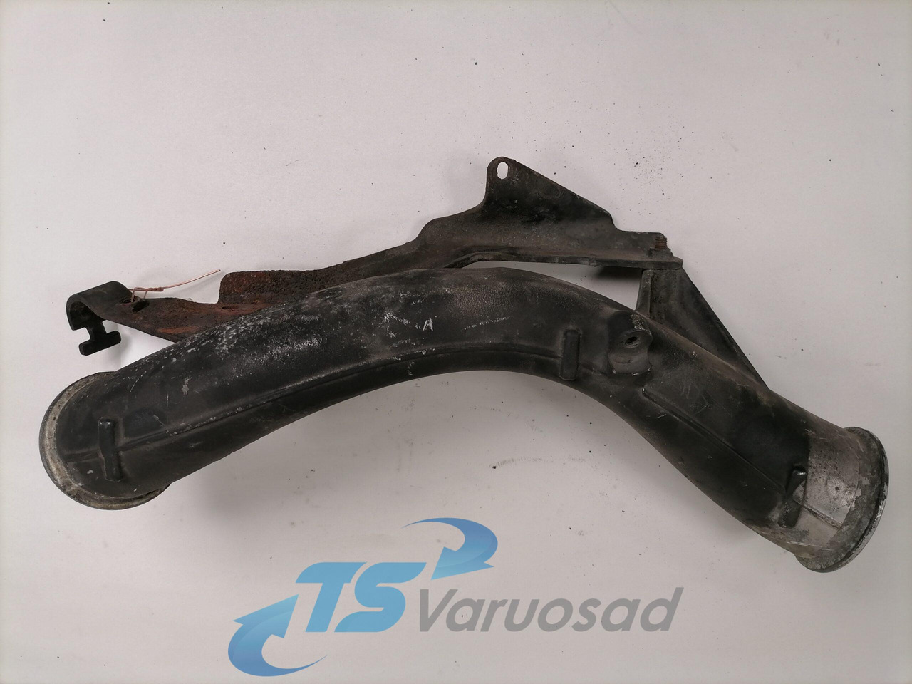 Scania intercooler pipe 1795771 - Интеркулер для Грузовиков: фото 1 Scania intercooler pipe 1795771 - Интеркулер для Грузовиков: фото 1