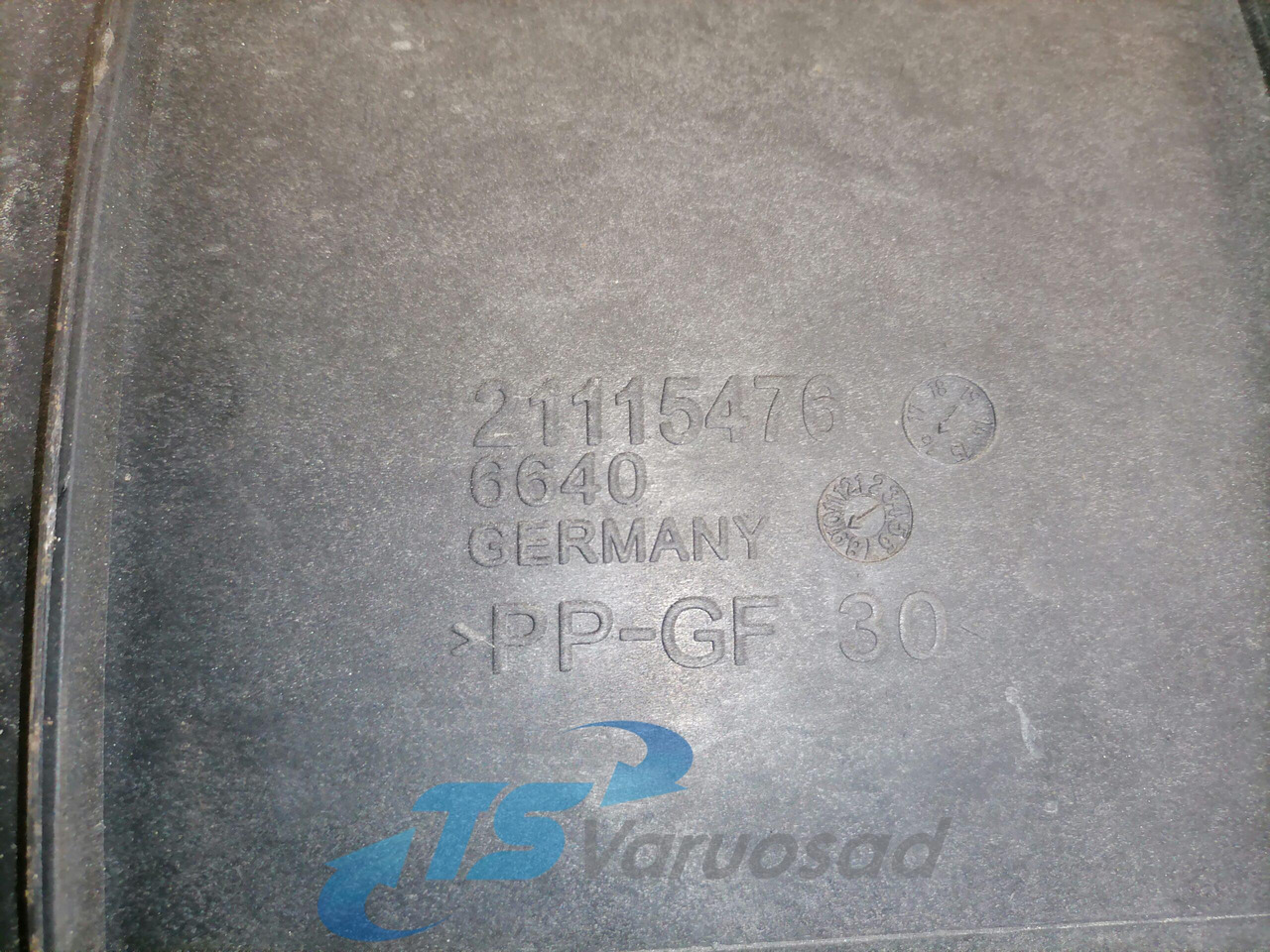 Volvo Air filter housing 21115476 - Система впуска для Грузовиков: фото 4 Volvo Air filter housing 21115476 - Система впуска для Грузовиков: фото 4