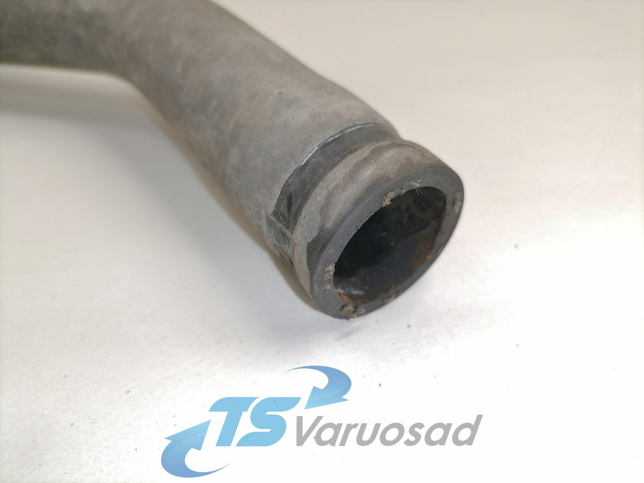 Volvo Cooling pipe 21242536 - Система охлаждения для Грузовиков: фото 2 Volvo Cooling pipe 21242536 - Система охлаждения для Грузовиков: фото 2