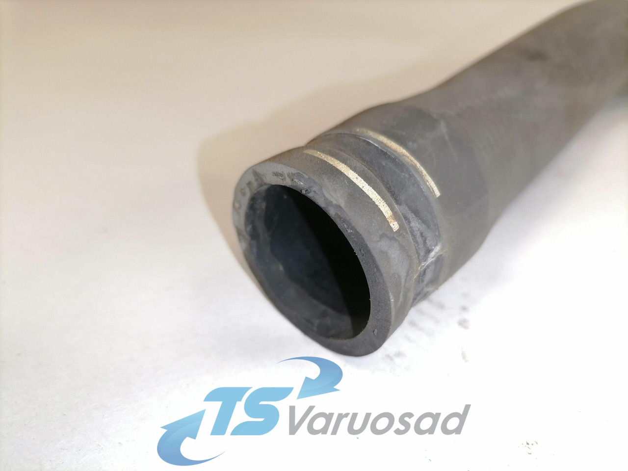 Volvo Cooling pipe 21242536 - Система охлаждения для Грузовиков: фото 3 Volvo Cooling pipe 21242536 - Система охлаждения для Грузовиков: фото 3