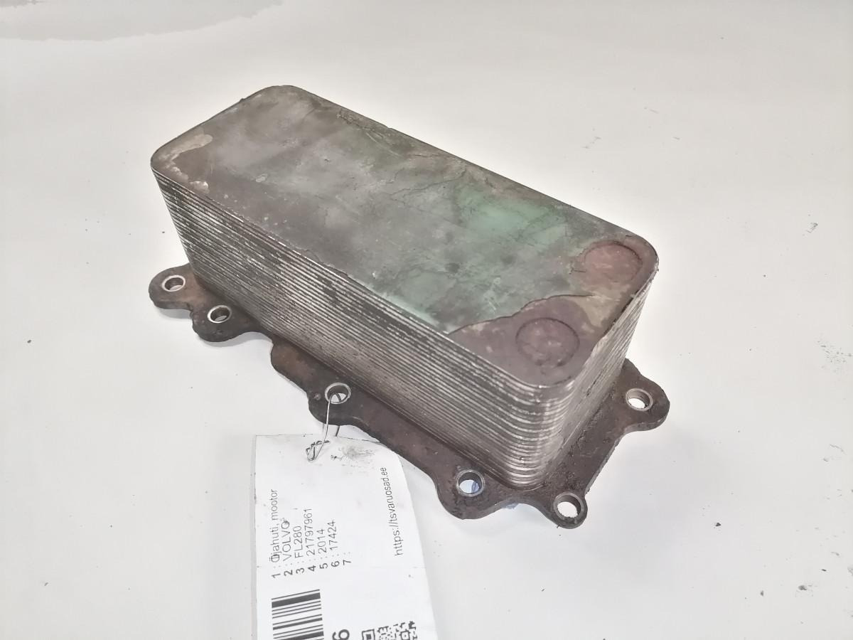 Volvo Engine oil cooler 21797961 - Двигатель и запчасти для Грузовиков: фото 3 Volvo Engine oil cooler 21797961 - Двигатель и запчасти для Грузовиков: фото 3