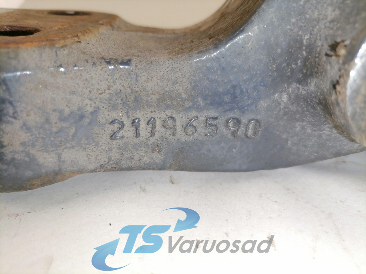 Volvo Kabiini kandur, tagumine 21196590 - Подвеска кабины для Грузовиков: фото 3 Volvo Kabiini kandur, tagumine 21196590 - Подвеска кабины для Грузовиков: фото 3
