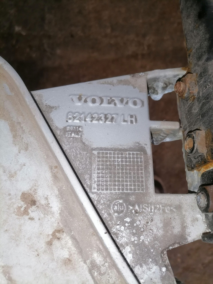 Volvo Komplektne astmelaud 82144986 - Боковая подножка для Грузовиков: фото 3 Volvo Komplektne astmelaud 82144986 - Боковая подножка для Грузовиков: фото 3