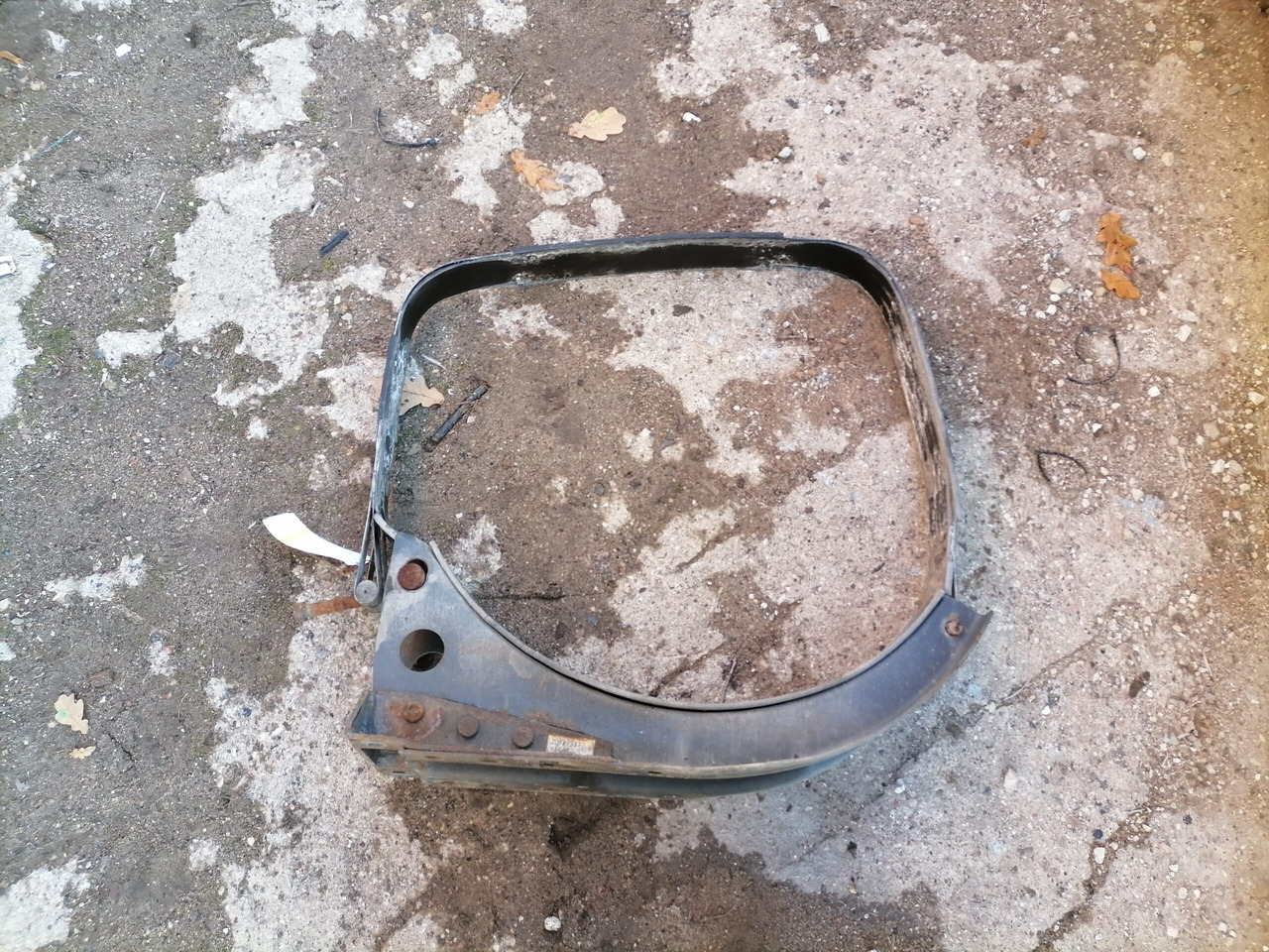 Volvo Kütusepaagi kandur, Volvo 20721537 - Топливный бак для Грузовиков: фото 1 Volvo Kütusepaagi kandur, Volvo 20721537 - Топливный бак для Грузовиков: фото 1