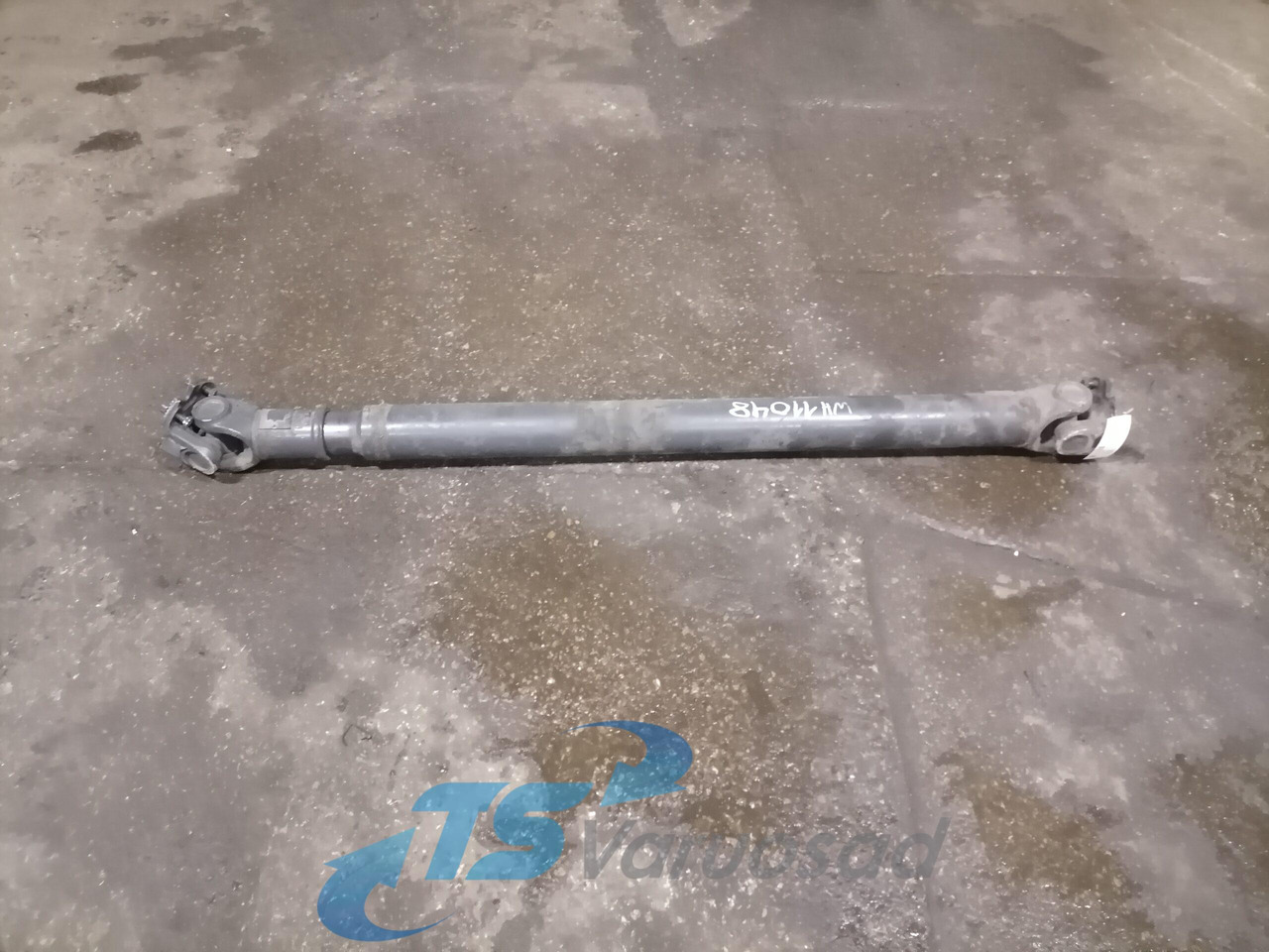 Volvo Propeller shaft 1067765 - Карданный вал для Грузовиков: фото 1 Volvo Propeller shaft 1067765 - Карданный вал для Грузовиков: фото 1
