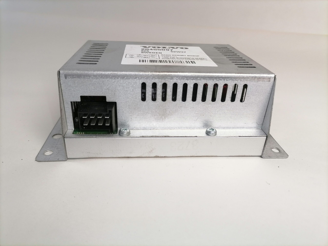 Volvo Radio Memory Backup 20455097 - Блок управления для Грузовиков: фото 2 Volvo Radio Memory Backup 20455097 - Блок управления для Грузовиков: фото 2