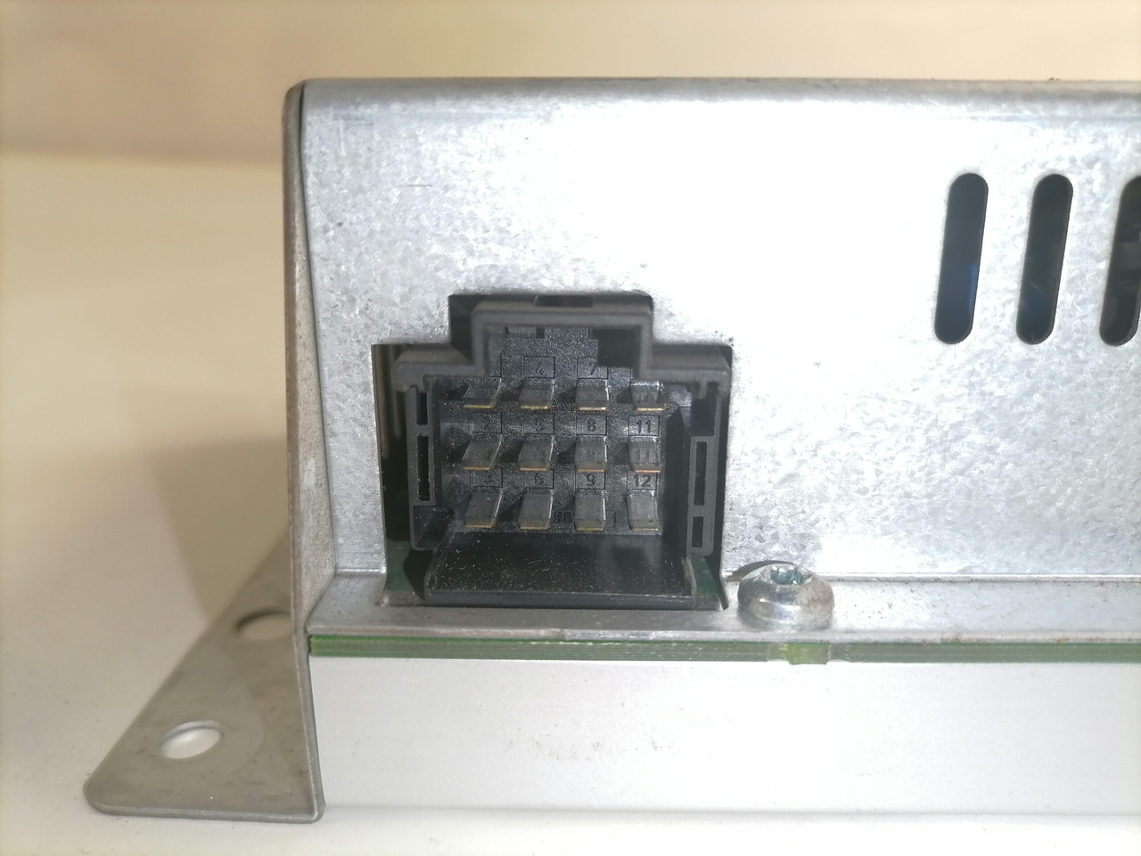 Volvo Radio Memory Backup 20455097 - Блок управления для Грузовиков: фото 3 Volvo Radio Memory Backup 20455097 - Блок управления для Грузовиков: фото 3