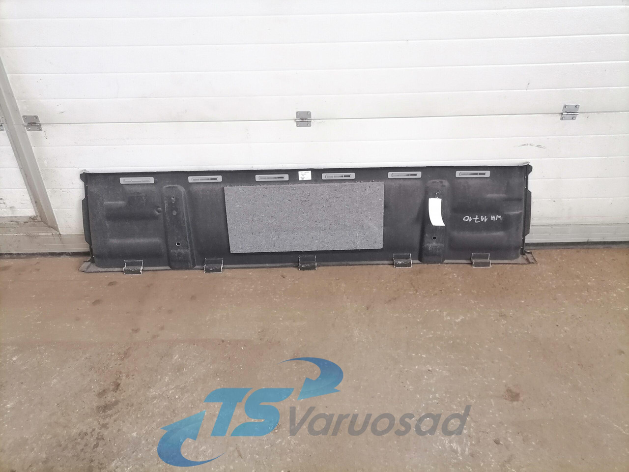 Volvo Salongi polster 20453653 - Универсальная запчасть для Грузовиков: фото 2 Volvo Salongi polster 20453653 - Универсальная запчасть для Грузовиков: фото 2