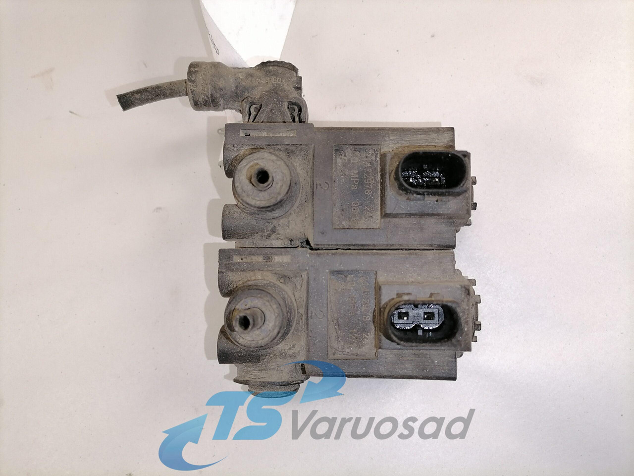 Volvo Solenoid valve 21472978 - Тормозной клапан для Грузовиков: фото 3 Volvo Solenoid valve 21472978 - Тормозной клапан для Грузовиков: фото 3