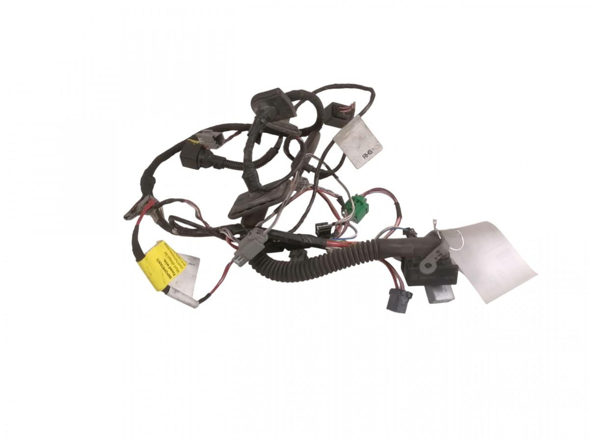 Volvo Ukse juhtmestik 22529475 - Дверь и запчасти для Грузовиков: фото 1 Volvo Ukse juhtmestik 22529475 - Дверь и запчасти для Грузовиков: фото 1