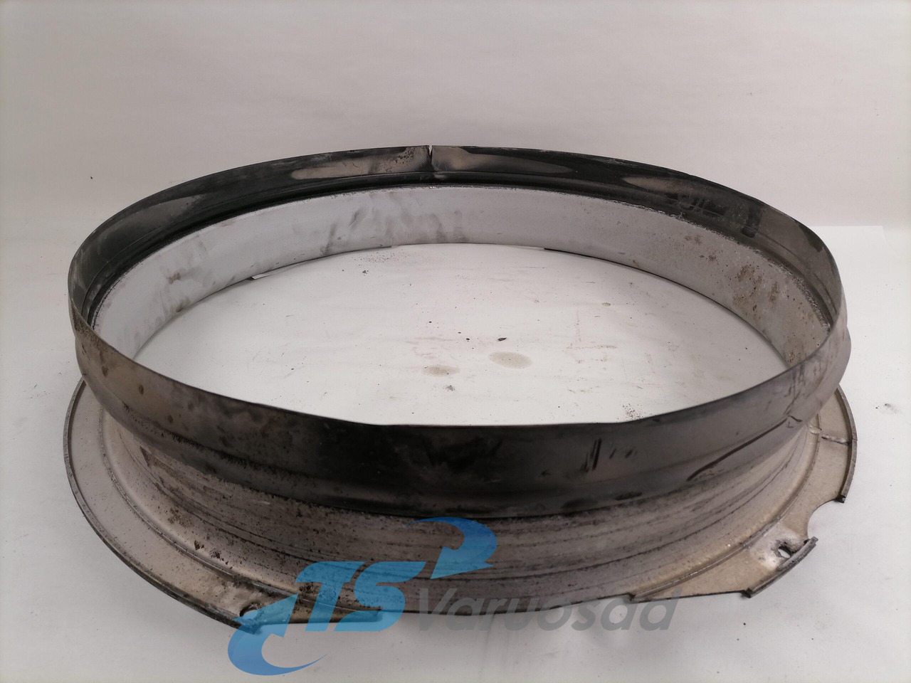 Volvo Ventilaatori metallrõngas 20878899 - Радиатор для Грузовиков: фото 3 Volvo Ventilaatori metallrõngas 20878899 - Радиатор для Грузовиков: фото 3
