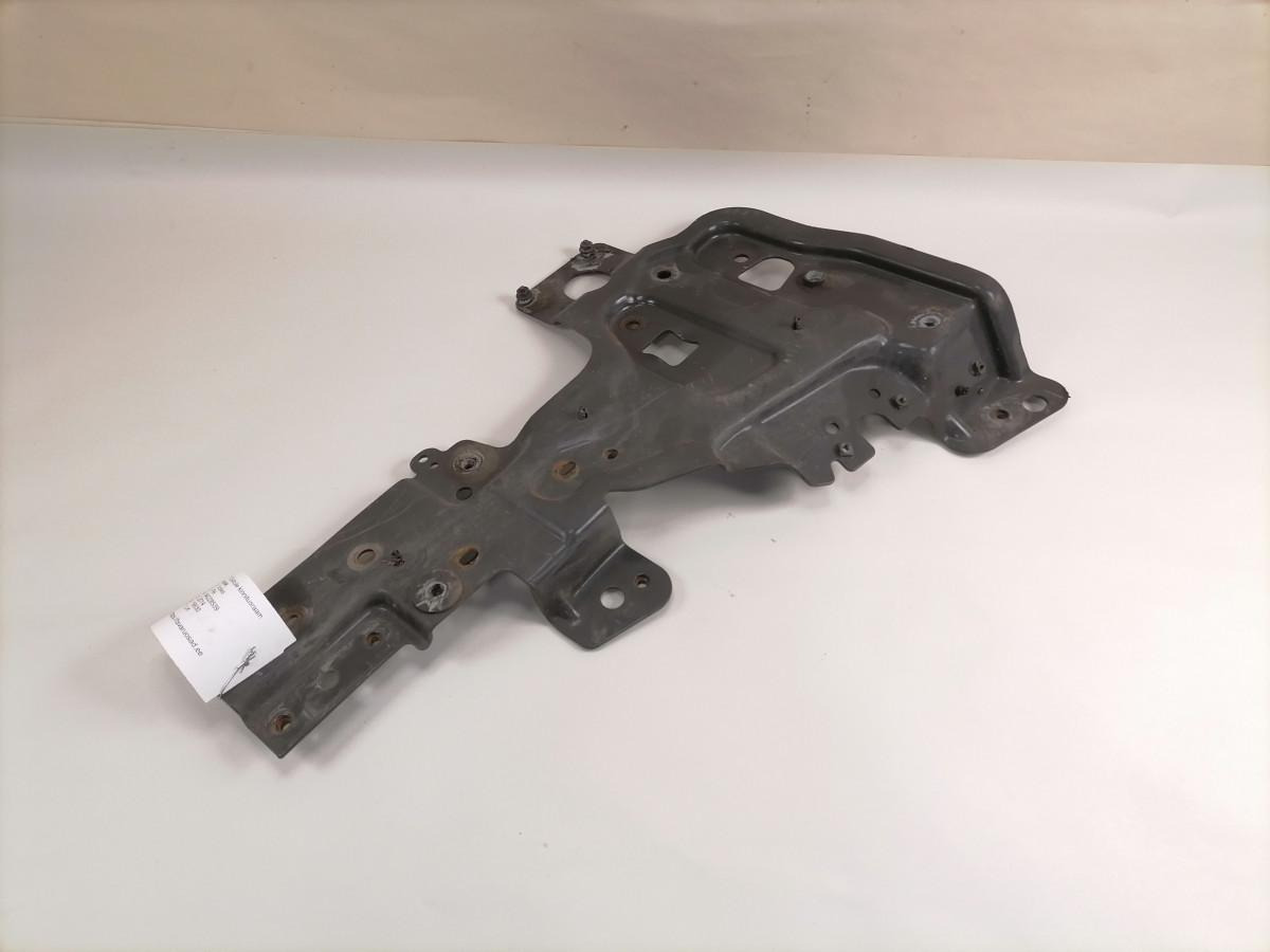 Volvo light bracket 84228539 - Свет/ Освещение для Грузовиков: фото 3 Volvo light bracket 84228539 - Свет/ Освещение для Грузовиков: фото 3