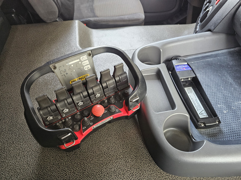 DAF CF 330 6x2 / PALFINGER CRANE / KRAN / CURTAIN - Автоманипулятор: фото 3 DAF CF 330 6x2 / PALFINGER CRANE / KRAN / CURTAIN - Автоманипулятор: фото 3