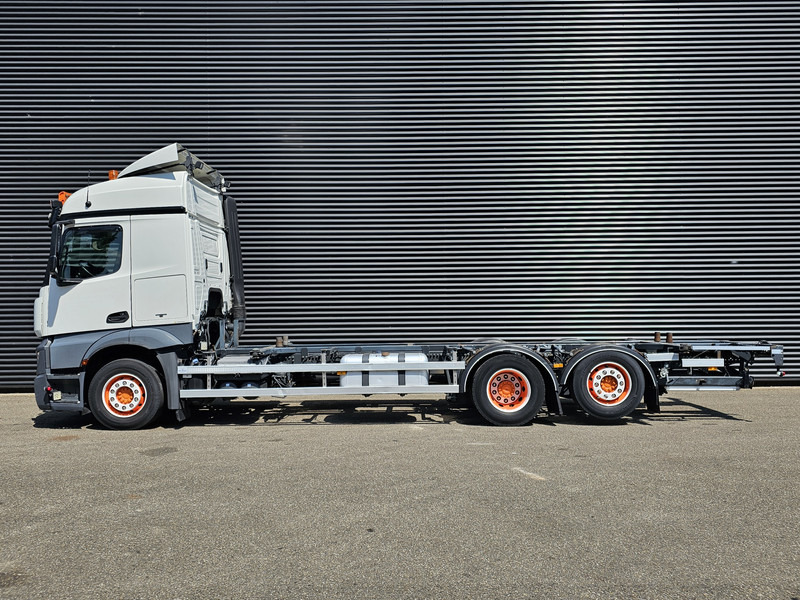 Mercedes-Benz ACTROS 2640 6x2-4 / NL TRUCK - Грузовик-контейнеровоз/ Сменный кузов: фото 5 Mercedes-Benz ACTROS 2640 6x2-4 / NL TRUCK - Грузовик-контейнеровоз/ Сменный кузов: фото 5