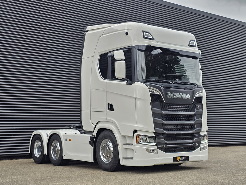 Scania S660 V8 6x2/4 / 2 x PTO / PARKING COOLER / FULL AIR - Тягач: фото 4 Scania S660 V8 6x2/4 / 2 x PTO / PARKING COOLER / FULL AIR - Тягач: фото 4