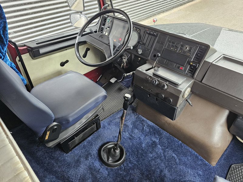 Тягач Scania T142.400 V8 / 6x2 BOOGIE / TORPEDO / HAUBER: фото 18 Тягач Scania T142.400 V8 / 6x2 BOOGIE / TORPEDO / HAUBER: фото 18