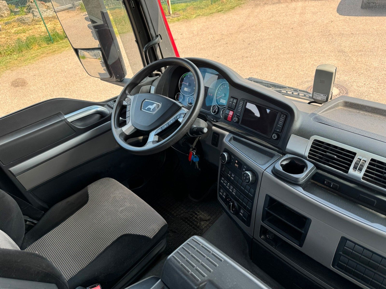 MAN 35.470 8X4 Kipperfahrgestell Reifen 12 X NEU Top - Самосвал: фото 4 MAN 35.470 8X4 Kipperfahrgestell Reifen 12 X NEU Top - Самосвал: фото 4